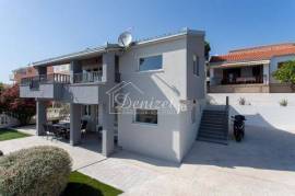 Ciovo, Okrug Gornji, detached house with a beautiful sea view