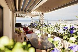 High-quality penthouse on the Adriatic coast in Grottammare - Marche
