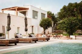 Panoramic Villa with Pool in the Ostuni Countryside