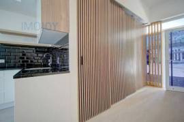 Shop transformed into 2 bedroom flat for rent in Parque das Nações