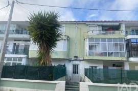 Prédio T12 em Almada, Cova da Piedade, Pragal e Cacilhas de 330,00 m²