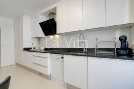 Apartment T2 +1 - Pampilheira, Cascais.