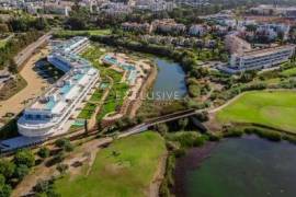 3 Bedroom contemporary penthouse for sale in Vilamoura with golf and ocean views