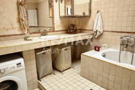 Building 221 sq.m for sale