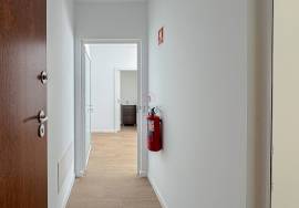 Plaza Madeira – Modern Office for Sale or Lease