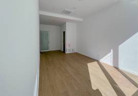 Plaza Madeira – Modern Office for Sale or Lease