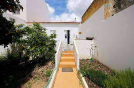 Renovated 3 Bedroom Villa located in the city center of Portimão