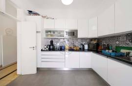 Renovated 3 Bedroom Villa located in the city center of Portimão