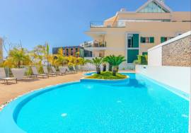 2 bedroom apartment with pool | Leasehold | Funchal City Centre