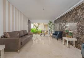 2 bedroom apartment with pool | Leasehold | Funchal City Centre