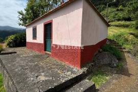 Unique Opportunity: Mixed Building in the Rural Heart