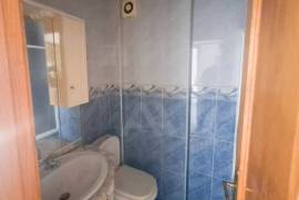 Apartamento T2 em Benfica com Excelente Luminosidade Natural