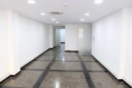 Loja Totalmente Remodelada em Lisboa