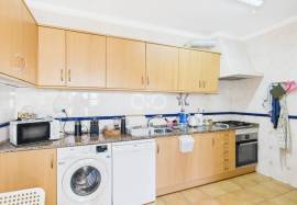 TOP FLOOR APARTMENT CENTRAL LAGOS TOP FLOOR APARTMENT CENTRAL LAGOS