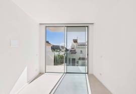 Newly built contemporary townhouse in Luz. Newly built contemporary townhouse in Luz.