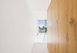 Newly built contemporary townhouse in Luz. Newly built contemporary townhouse in Luz.