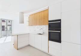 Newly built contemporary townhouse in Luz. Newly built contemporary townhouse in Luz.