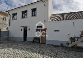 Charming Countryside Estate with Pool and 7562,60 m² of Land in Cadaval — A Peaceful Retreat with Great Potential in the Heart of Portugal’s Oeste Region Charming Countryside Estate with Pool and 7562,60 m² of Land in Cadaval — A Peaceful Retreat with Great Potential in the Heart of Portugal’s Oeste Region