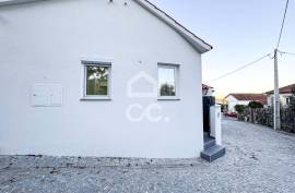 2 bedroom villa in a patio with barbecue in S. João de Lourosa 2 bedroom villa in a patio with barbecue in S. João de Lourosa