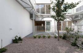 Lisbon - Principe Real and Liberdade magnificent T1 completely renovated with 22m2 of terraces