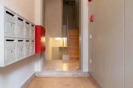 Lisbon - Principe Real and Liberdade magnificent T1 completely renovated with 22m2 of terraces