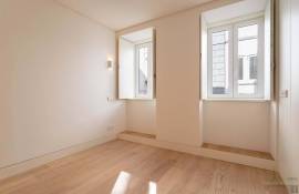 Lisbon - Principe Real and Liberdade magnificent T1 completely renovated with 22m2 of terraces