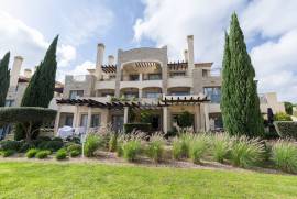 Luxury 2-Bedroom Ground Floor Apartment with Terrace and Premium Finishes Luxury 2-Bedroom Ground Floor Apartment with Terrace and Premium Finishes