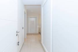 Luxury 2-Bedroom Ground Floor Apartment with Terrace and Premium Finishes Luxury 2-Bedroom Ground Floor Apartment with Terrace and Premium Finishes