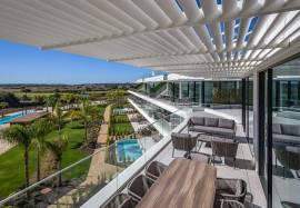 Luxury 3-Bedroom Apartment with Private Pool & Rooftop – The Creek, Vilamoura