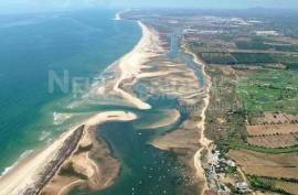 House to rebuild near IKEA and Algarve Stadium -Faro House to rebuild near IKEA and Algarve Stadium -Faro