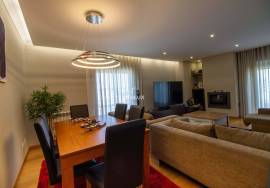 4 Bedroom Triplex Apartment, Qtª do Bosque, Viseu