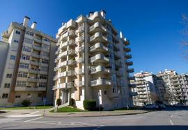 4 Bedroom Triplex Apartment, Qtª do Bosque, Viseu