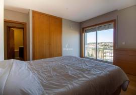 4 Bedroom Triplex Apartment, Qtª do Bosque, Viseu