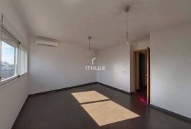 Your new home in Bormujos awaits you! Duplex with terrace, garage and storage room. Ideal for young couples.