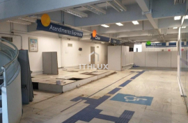 Building, Lease, 745m2, 3 floors, 6 bathrooms, 10 parking spaces, Petrópolis, Poa/ RS