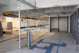 Building, Lease, 745m2, 3 floors, 6 bathrooms, 10 parking spaces, Petrópolis, Poa/ RS