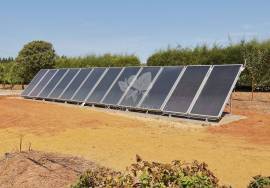 Distinctive 3 or 4  bedroom villa with pool, potential guest suite & amazing grounds.