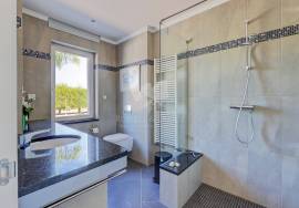 Distinctive 3 or 4  bedroom villa with pool, potential guest suite & amazing grounds.