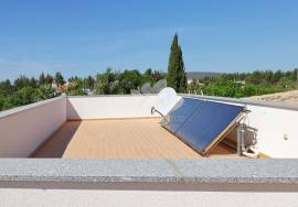 Distinctive 3 or 4  bedroom villa with pool, potential guest suite & amazing grounds.