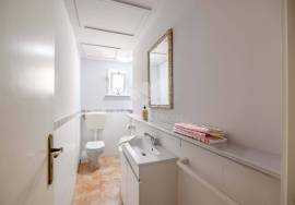 Detached 3 bedroom country villa with large pool, garage / studio & garden.  Near Olhão