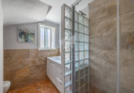 Detached 3 bedroom country villa with large pool, garage / studio & garden.  Near Olhão