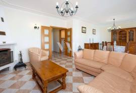 4 Bedroom Apartment with Sea View, Quarteira