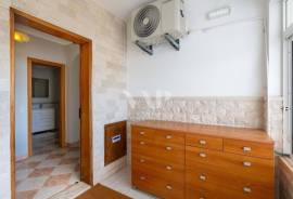 4 Bedroom Apartment with Sea View, Quarteira