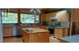Excellent 4 Bed Estate For Sale In Bella Coola British Columbia Excellent 4 Bed Estate For Sale In Bella Coola British Columbia