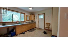 Excellent 4 Bed Estate For Sale In Bella Coola British Columbia Excellent 4 Bed Estate For Sale In Bella Coola British Columbia