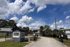 Excellent Plot of land for sale in Orlando Florida Excellent Plot of land for sale in Orlando Florida