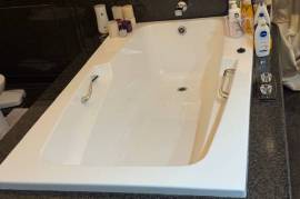 Luxury 5 bed Villa For Sale in Morning side Durban South