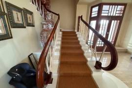 Luxury 5 bed Villa For Sale in Morning side Durban South