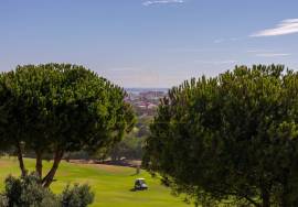 Modern 2 Bedroom Bayview Village Apartment with Panoramic Golf Views on Boavista Golf & Spa, Lagos