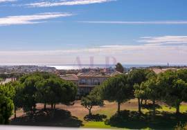 Modern 2 Bedroom Bayview Village Apartment with Panoramic Golf Views on Boavista Golf & Spa, Lagos